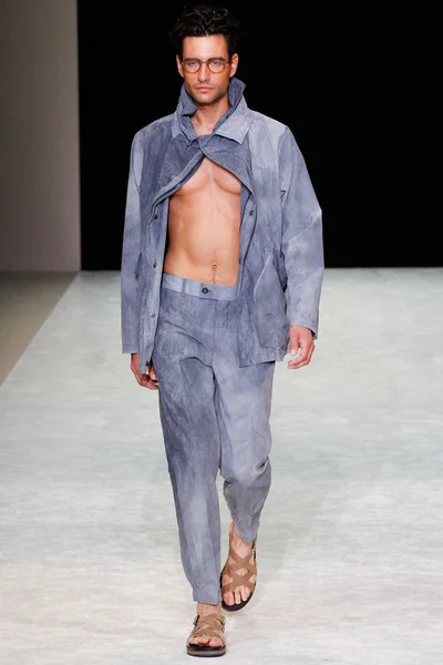 Look 44
